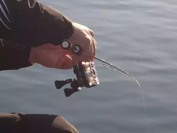 「がまかつから新発売！チヌかかり釣りは超軽量ロッドが圧倒的に有利なワケ。末吉一崇流ダンゴ釣りのイロハ」の画像