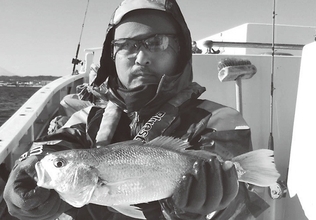 大型1尾で目指せ入賞　イシモチ大会に参戦