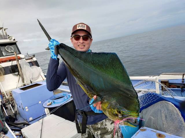 【釣果速報】神奈川県丸伊丸でカツオ・シイラ好調！カツオ最大2.50kg、シイラ122cm！今後の釣行にも期待大！
