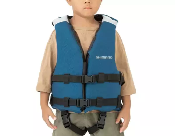 「キッズフロートベストVF-098Vを着て安全に釣りを楽しもう！2022年シマノから新発売の子供用フローティングベスト」の画像