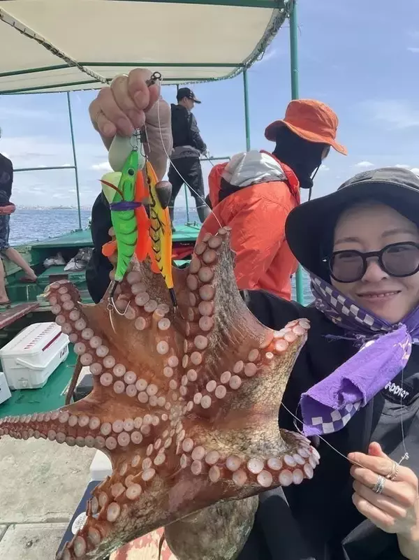 「【釣果速報】兵庫県松秀でマダコ全員キャッチ！一度釣るとクセになるタコ釣りはこの夏絶対挑戦して！」の画像
