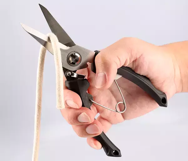 「活〆マルチシザーHDは2024年新登場の高強度・高切断力を持ったヘビーデューティーハサミ」の画像