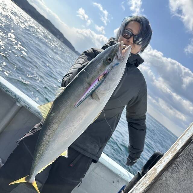 【釣果速報】和歌山県海虎でメジロGET！！最大75cm！青物との勝負を心ゆくまで楽しみませんか？