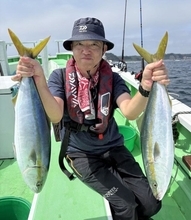 【釣果速報】神奈川県あまさけや丸でワラサの食い良好！大型マダイもGET！青物の引きを楽しみたいなら即予約を！