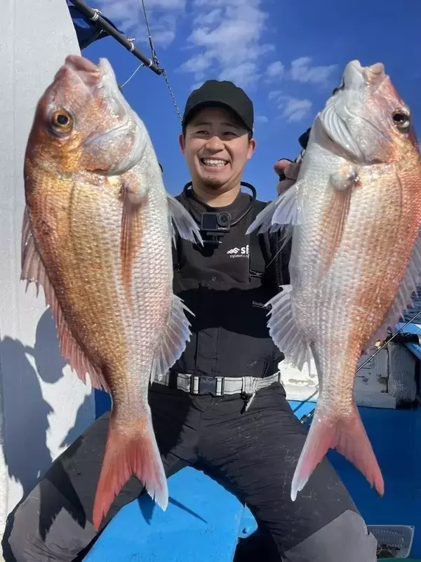 「【釣果速報】茨城県ことぶき丸でマダイ・ワラサ・メバルなど多彩な魚種をゲット！数も型も大満足で釣り客全員テンションMAX！」の画像