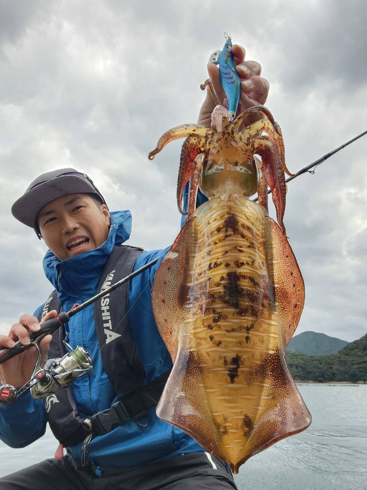 初冬は良型が数釣れる！？初冬エギングの攻略法をエギング大好きヤマシタスタッフ木原がご紹介！！