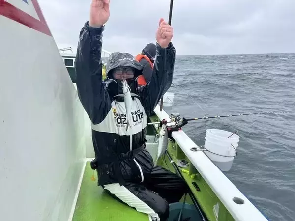 「【釣果速報】良型アジがヒット炸裂！トップは25匹GET！神奈川県政信丸でワンランク上の釣行を！」の画像