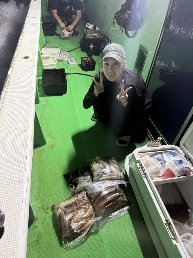 【釣果速報】和歌山県優勝丸はスルメイカ・アカイカが連日大漁！今回は25cmの良型キャッチ！この勢いに今すぐ乗ろう！