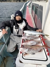 【釣果速報】神奈川県正海丸でマダイ最大2.70kgヒット！イナダも良型を続々キャッチ！今すぐ乗船してこの波に乗ろう！