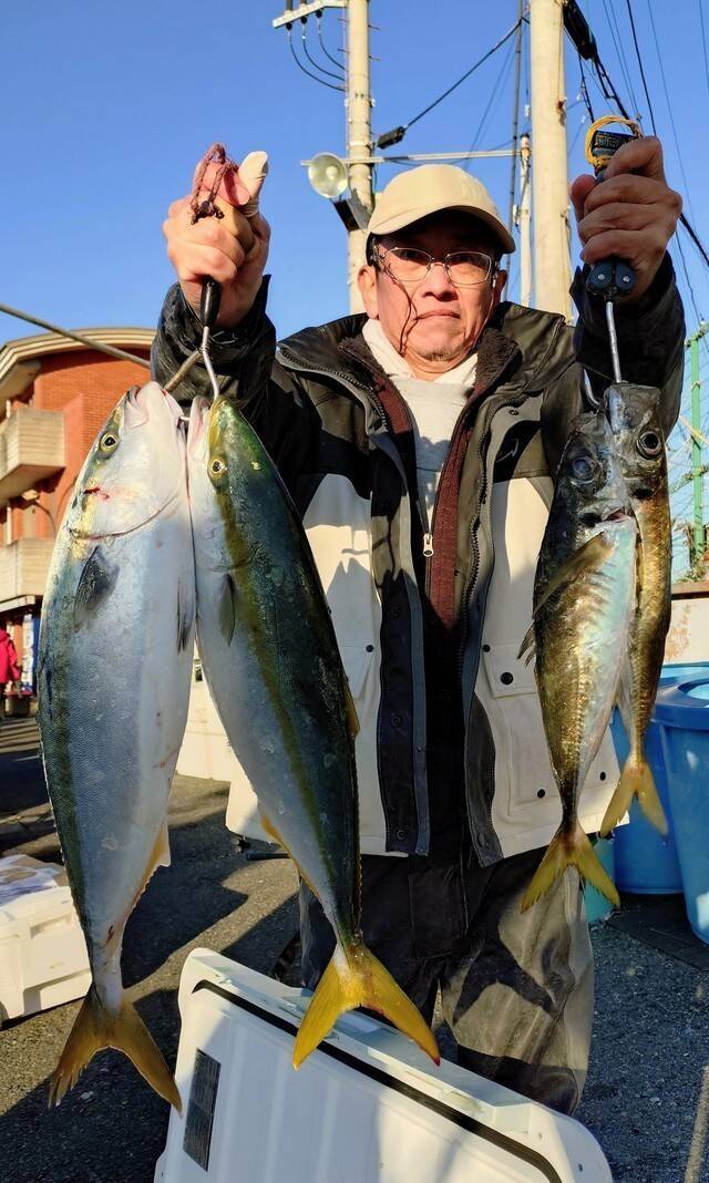 【釣果速報】神奈川県愛正丸で3.50～3.80kgの良型ワラサ好釣！イナダ・ヒラメも見事GET！旬のシーズンを絶対に逃すな！