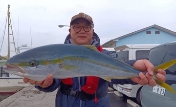 【釣果速報】神奈川県あまさけや丸でワラサ・カンパチ・アジなどと人気魚種続々ゲット！いろいろな魚との出会いを楽しみたい人は即予約を！