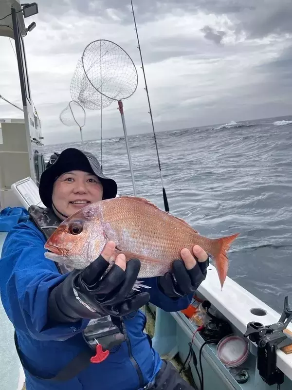 「【釣果速報】神奈川県正海丸で良型マダイゲット達成！メジナ＆イサキも大漁で大満足の釣果に！乗船するなら今でしょ！」の画像