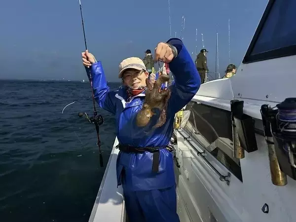 「【釣果速報】茨城県BLUE DRAGONでマダコキャッチ！2.30kgの大物も！一度釣るとクセになるタコ釣りは絶対挑戦して！」の画像