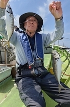 【釣果速報】神奈川県愛正丸で4.70kgの良型ヒラメゲット！ゲストのワラサも見事！旬のシーズンを絶対に逃すな！
