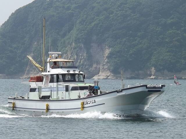 【2026年1月最新】葉山で狙うヤリイカ＆マルイカ！長三朗丸で楽しむ冬の釣り旅