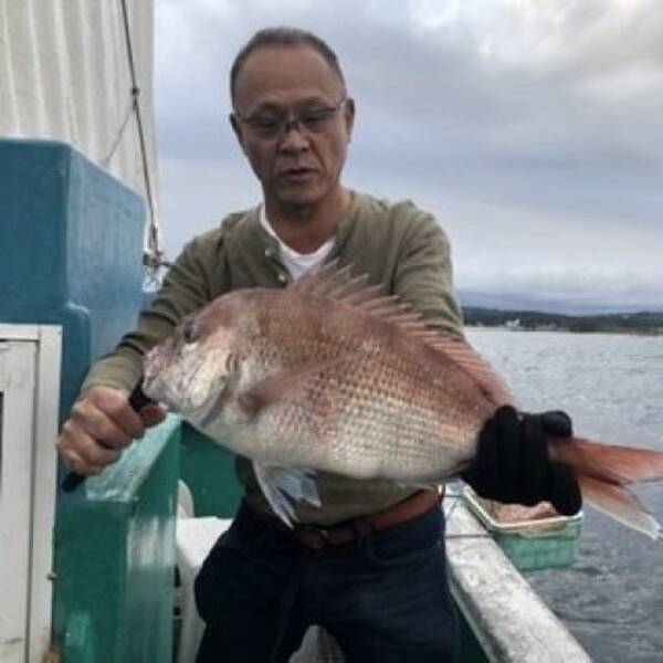 釣果速報 和歌山県西原丸で60cmの大鯛をはじめ良型マダイ揃う おいしいツバスやカンパチも 人気魚種とのファイトに心が躍る 22年10月6日 エキサイトニュース 釣果速報 和歌山県西原丸で60cmの大鯛をはじめ良型マダイ揃う おいしいツバスやカンパチも 人気魚種とのファイトに心が躍る 22年10月6日 エキサイトニュース