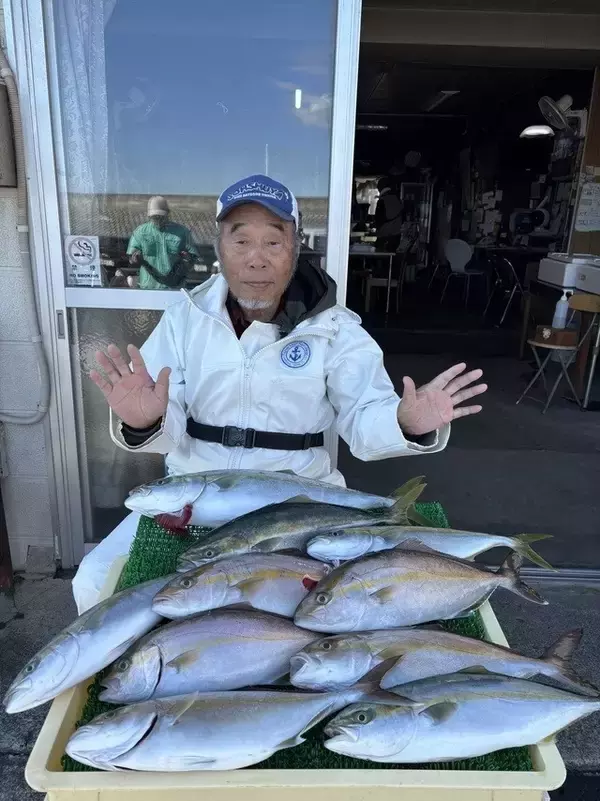 【釣果速報】神奈川県庄治郎丸でイナダ＆カンパチ好調！ゲストも豪華で掛かるたびにワクワクが止まらない！さまざまな人気魚種があなたを待ってます！