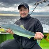 「【釣果速報】神奈川県愛正丸でアジ・ワラサ・ヒラメをキャッチ達成！数も型も大満足の釣行へGO！」の画像1