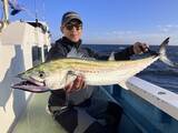 「【釣果速報】東京都船宿さわ浦で人気魚種サワラ・サゴシを全制覇！！船長の機転と手腕で一日大興奮の釣行に！」の画像1