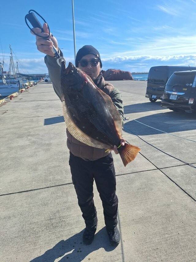 【釣果速報】茨城県第十五大勝丸で迫力の3.00kgヒラメ上がる！今年一番の強烈なファイトで2025年を締めくくろう！