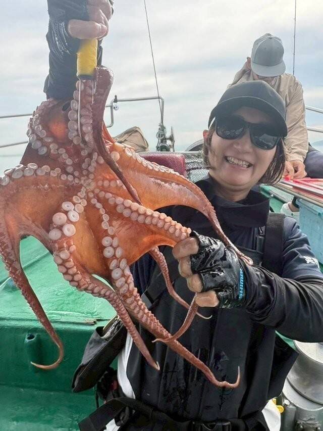 【釣果速報】兵庫県海蓮丸で100cmのタコをキャッチ！タコ釣り行くなら一生モノの大物捕まえましょ！