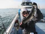 「【釣果速報】神奈川県長崎屋で大人気のシーバス釣行！船長厳選のポイントで全員ヒットの大熱戦！今後爆釣の予感！」の画像2