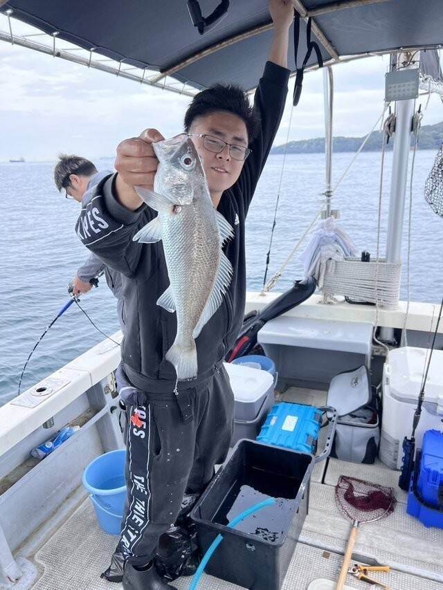 【釣果速報】メジロ・クログチ・ガシラなど多魚種で楽しめる！バラエティ豊かに釣りたいなら大阪JACKに乗船だ！