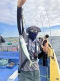 「【釣果速報】何が来るか分からない！神奈川県島きち丸でアジ好調、サワラ＆マダイも登場！とにかく釣りたいなら今しかない！」の画像2