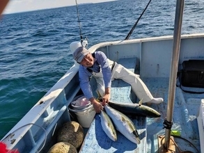 【釣果速報】チャンスタイム頻発！ワラサやヒラソーダなど続々当たり大興奮！神奈川県成銀丸で青物の引きを堪能しよう！