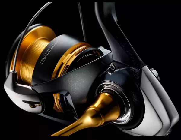 「23レガリス登場！2023年フルモデルチェンジするダイワのスピニングリール」の画像