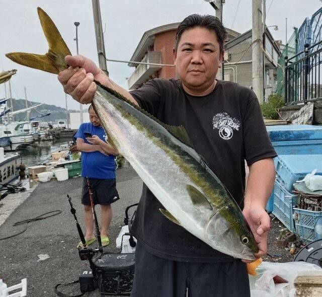 【釣果速報】神奈川県愛正丸で迫力の6.80kgワラサ上がる！順調にサイズアップしている青物をキャッチしに行こう！