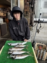【釣果速報】神奈川県庄治郎丸で良型アジ絶好調！36cmのデカアジも！初心者アングラーもお土産どっさりの釣行になりますよ！