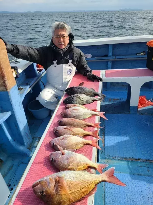 「【釣果速報】マダイ＆クロダイでクーラーボックスがパンパン！神奈川県成銀丸で量・型ともに大満足の釣行に出かけよう！」の画像
