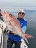 「【釣果速報】1.80kgの良型マダイをゲット！静岡県魚磯丸であなたも良型をゲットしよう！」の画像1