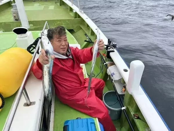 【釣果速報】神奈川県政信丸で全員のクーラーがタチウオで満タンに！トップシーズンの今は記録更新のチャンス！