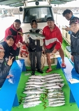 【釣果速報】兵庫県徳丸でメジロ・ハマチがテンポ良く上がる！船長がこれから乗船する人にアドバイスを伝授！爆釣したい方は必見！