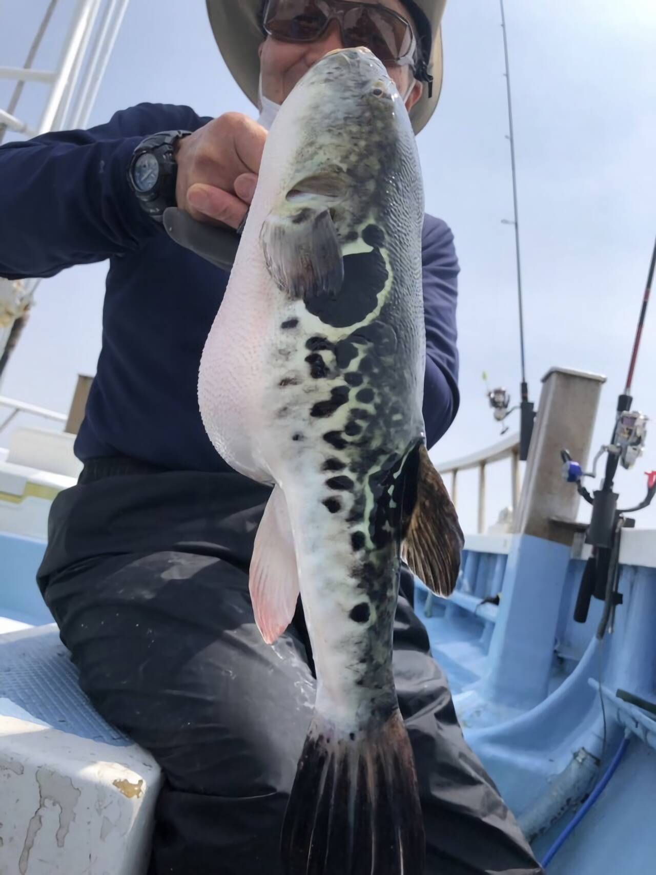 釣果速報 茨城県幸栄丸でマダイ ハナダイ続々ゲット ゲストも豪華揃い 22年5月26日 エキサイトニュース