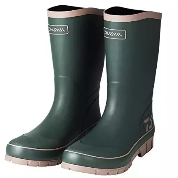 「ワークマンのレインコートを着て釣りを楽しみたい！雨天の釣りウエア特集」の画像