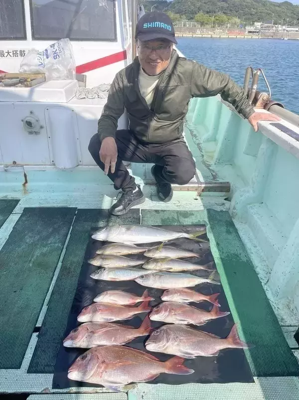 「【釣果速報】和歌山県淡隆丸でマダイをキャッチ！メジロ・イサキも交じり豪華なお土産に！今なら、お土産確保間違いなし！」の画像