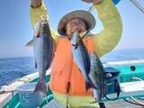 「【釣果速報】千葉県利永丸でイサキが絶好調！35cmのジャンボサイズも上がってます！釣果にこだわる人は乗船一択！」の画像1