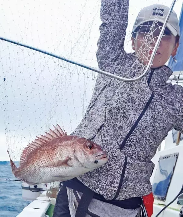 「近場＆浅場で驚愕の光景　八景沖のコマセダイは数＆型とも大満足！」の画像