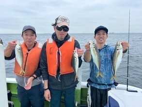 【釣果速報】解禁初日！神奈川県道乗丸で900gの良型アオリイカをキャッチ！大人気のティップラン＆エギングで秋のイカ釣りを心ゆくまで楽しもう！