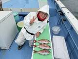 「【釣果速報】神奈川県大松丸で3.00kgのマダイをゲット！今後に期待！とことん楽しみたい方はぜひ乗船を！」の画像2