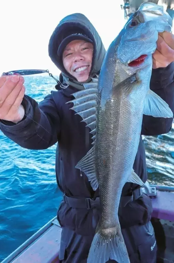 「東京湾のシーバスジギング」の画像