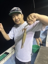 【釣果速報】茨城県幸栄丸のムギイカ釣行で竿頭が驚愕の294匹キャッチ達成！数も型も大満足の釣行へGO！