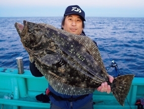 全面解禁のヒラメ釣り　懐かしの長竿も大活躍で最後にはやっちまったぜ！