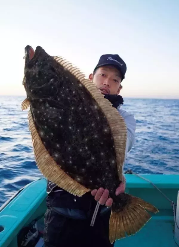 「全面解禁のヒラメ釣り　懐かしの長竿も大活躍で最後にはやっちまったぜ！」の画像