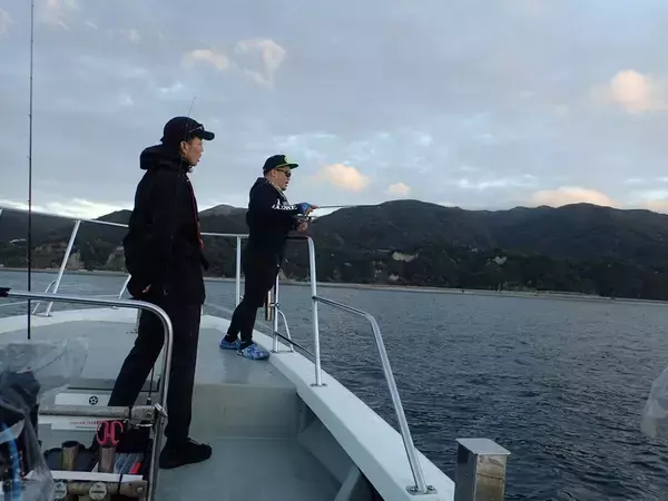 「超高感度と高い操作性能でアオリイカを狙い撃ち。 兵庫・沼島のティップランでショートレングスタイプ「ラグゼ・EGTR・ＸアルティメイトS510ML＋-sorid」が威力を発揮」の画像