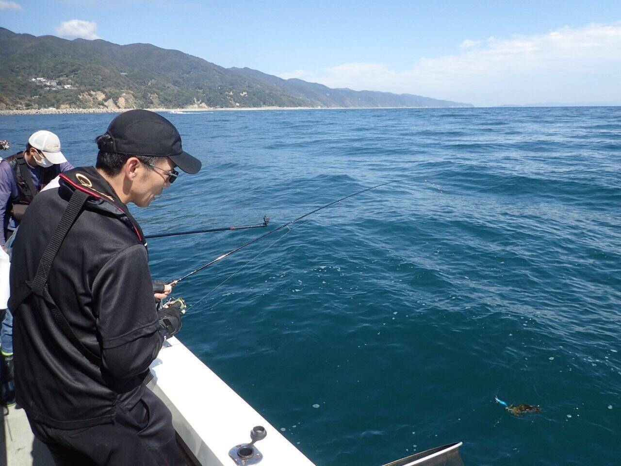 超高感度と高い操作性能でアオリイカを狙い撃ち。 兵庫・沼島のティップランでショートレングスタイプ「ラグゼ・EGTR・ＸアルティメイトS510ML＋-sorid」が威力を発揮