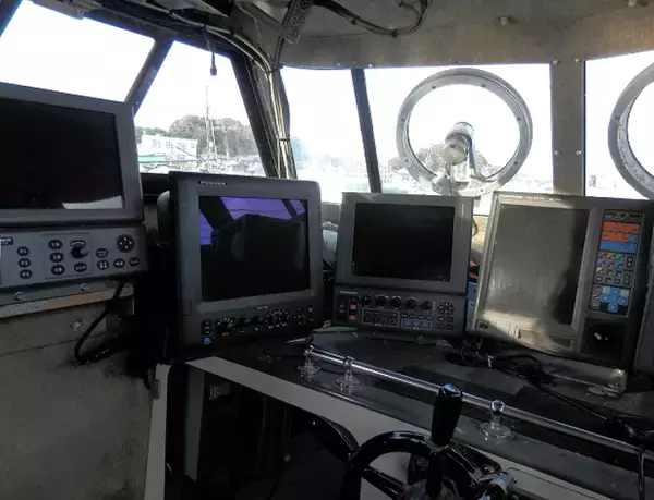 明石丸で福岡・玄界灘の落とし込み・夜焚きイカ・イサキ・マダイ・メダイ釣りを楽しもう！釣果＋各種サービス総まとめ